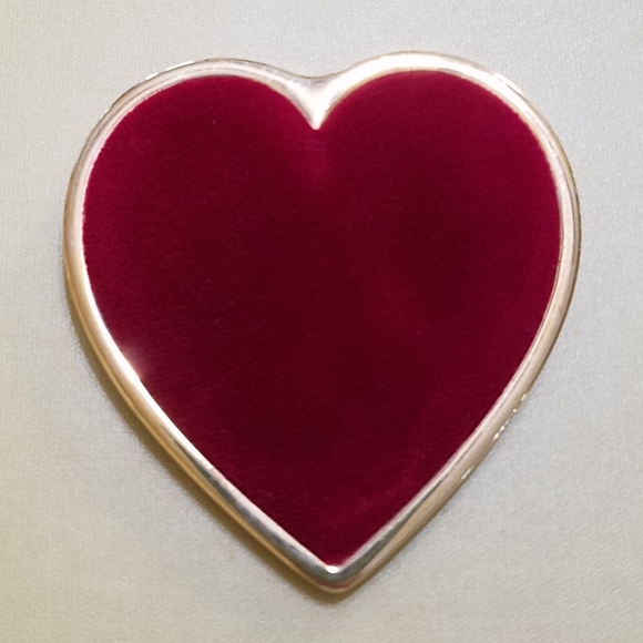 Jewelry - Red Velvet and Gold Heart Brooch